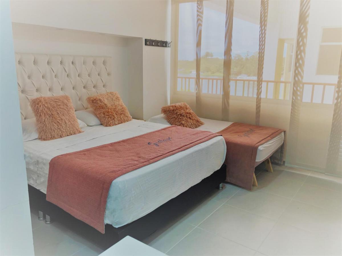 Apartamento Frente Al Malecon Guatapé エクステリア 写真